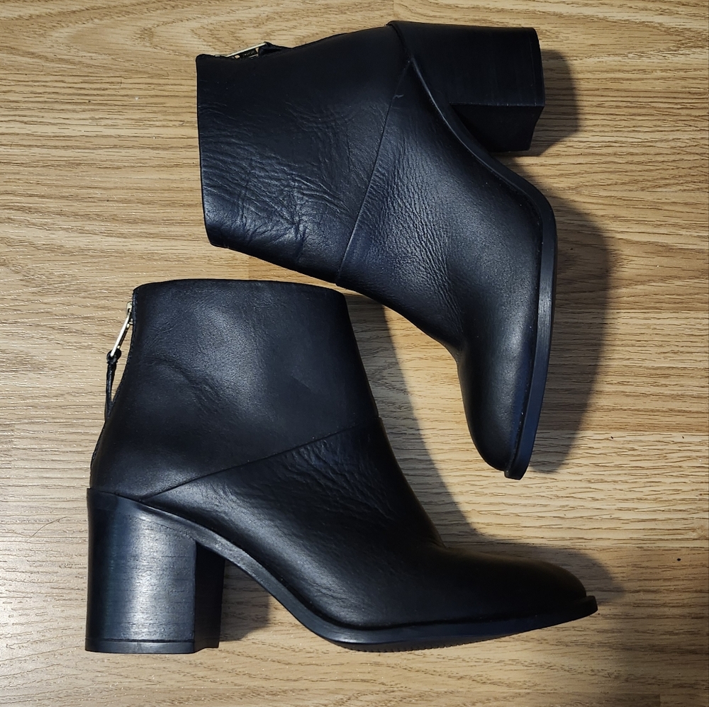 Nisolo Black Leather Ankle Booties